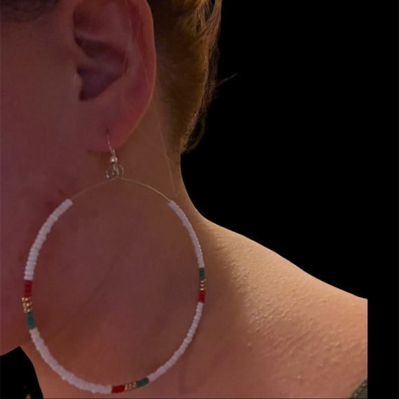 🌟 Large Hoops 🌟 - Picture 2 of 3